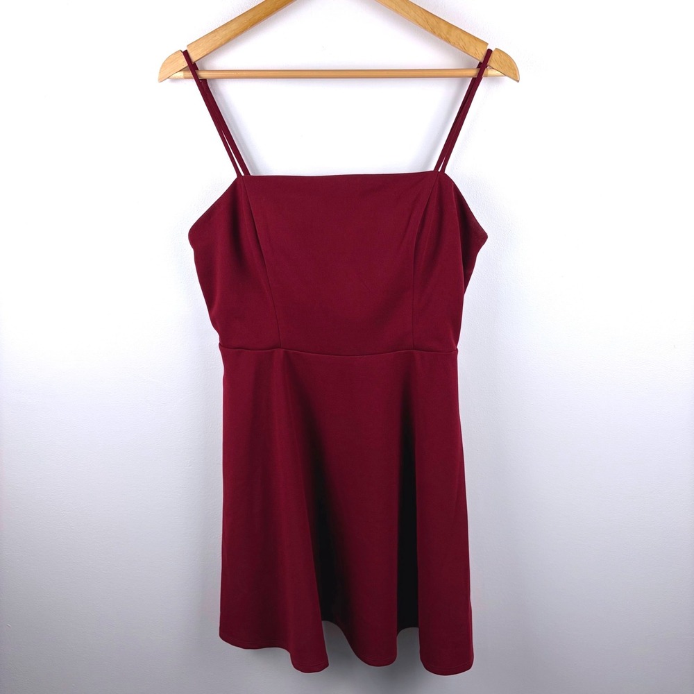City Triangles Burgundy Lace Back Mini Dress Strappy A-Line Flowy Chic JR Sz‎ 15